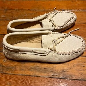 Mens Caribou Skin Cream Moccasins - Sz 9